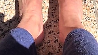 Amateur Foot Fetish Girlfriend Sucks and gives a Footjob