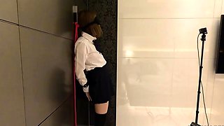 Amateur Asian gives amazing blowjob