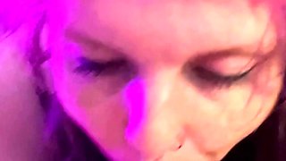 Amateur hands free close up blowjob