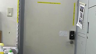 Small titted teen sucks upside down