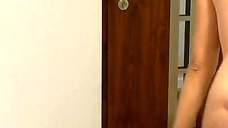 I Opened the Door Naked for the Delivery Guy so He Fucked Me Hard