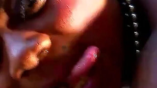 Ebony MILF Naomi fucks young vacation flirt on the beach