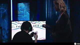 Sam Bourne and Veronica Leal's squirt xxx by Freeze