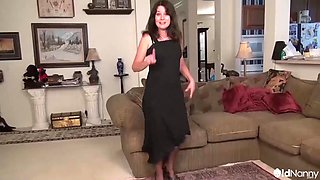 Amber Jade’s Mature Solo Heat in an Anal Dildo Passion