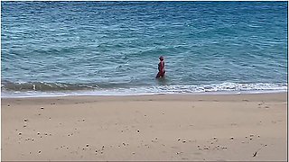 Stranger Girl Gives Blowjob On Public Beach