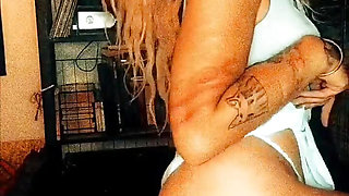 Blonde Slut Dancing