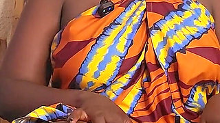 Big Ass Kenyan Girl Washes Her Hairy Tight Pussy Ends up Masturbating 4K