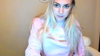 Blonde solo jerking off