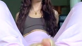 Amateur Foot Fetish Girlfriend Sucks and gives a Footjob