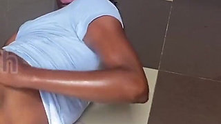 Supper Flexible Black Girl Upside Down Anal Spread & Toy Tease