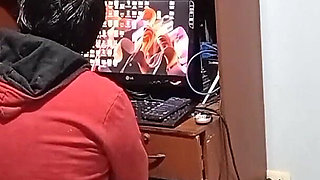 El Tecnico a Reparar Mi Laptop Y Cuando Descubrio Los Videos Que Tenia, Se Puso Tan Cachondo