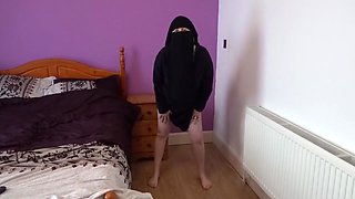 Dancing In Burka And Niqab In Bare Feet And Masturbating