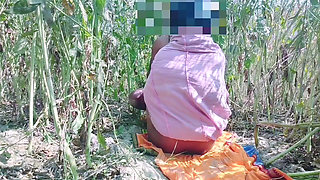 Bengali Husband Left His Wife in the Jungle and Made Her Pregnant.desi Dehati Bhabho Ko Bhaiya Ne Gaon Ke Khet Mo Bur Pela.hindi