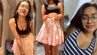Insatiable Handsome Indian Glasses Damsel Showcasing Finger-banging