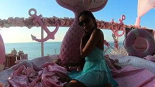 Big butt Thai girlfriend hardcore anal