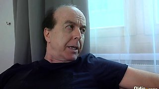 Cute brunette young hookup amateur teen blowjob