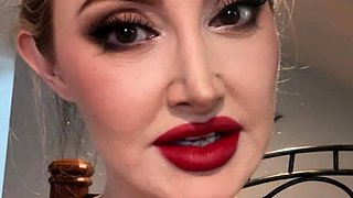 Amateur hands free close up blowjob