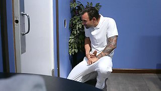 Sauna Spy With Alex Legend, Kristina Shannon - Brazzers