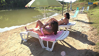 Lesbian Asslick on the Beach