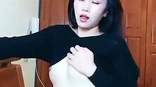 Chinese Girls Have a Nice Time Eating Each Others Furry