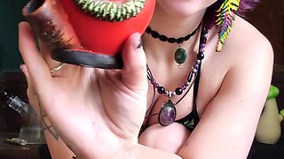 Close up MILF masturbation