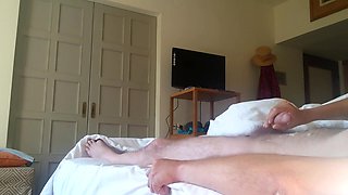 Wife jerks off my wang and make me cum