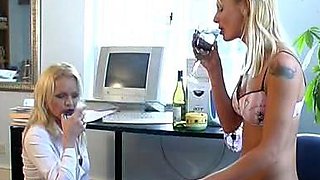 Close up vids where 2 lesbians banging
