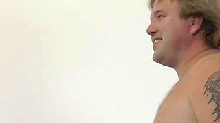 Mistress Dyanna Slap the Slave's Head!