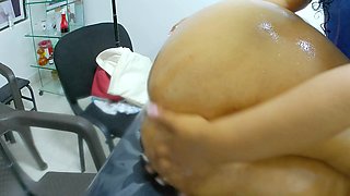 Cheating Wife Big Ass Enjoying an Erotic Massage