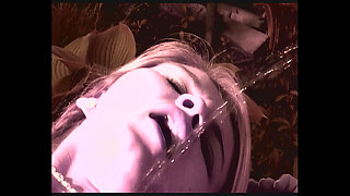 Pee Queen - Drowns Her Slave