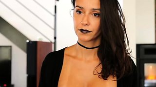 Amateur Big Boobs jerks Big Dick