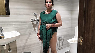 Fuck in oyo hotel hardcore sex deeply throat the pink pussy sucking big boob