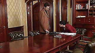 La truffa Sc 3 full threesome scene