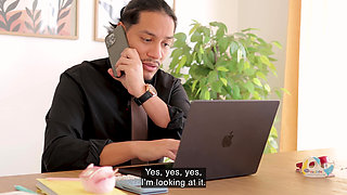 Leti the Secretary Doesn't Want to Lose Her Job... so She Uses Her Foolproof Method
