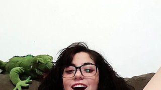 Love Chat Big Boobs Brunette Masturbating For Cam