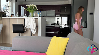 Stepsister Massage Quickly Escalates Into Happy Ending