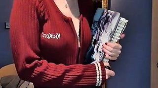 Hot amateur webcam teen masturbates for their fans