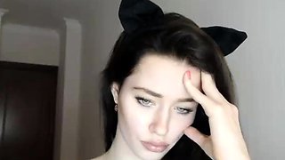 Brunette Solo Webcam Masturbation