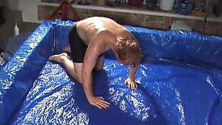 Vanessa Vs. Peter, Oil, Fighting Challenge 4, Match Two