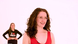 Pee loving glam group sex with a butler