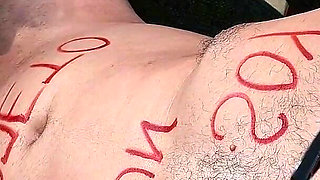 Two Very Latinas Suck the Dicks of Some Statues