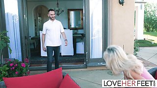 Blowjob porn with cheerful Victoria Zdrok from Love Her Feet