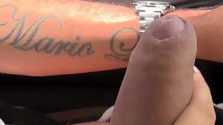 Tight Pink Pussy Crushed in the Car During an Unscripted Encounter