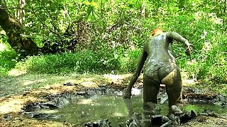 Blonde Amateur Finger Fucked Outdoors In Public