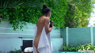 Abels Shower Cunnilingus