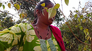 Desi Village Story - Bhabhi used to pluck Karvand fruits from the forest and sell them in the city - hindi audio xxx movies.