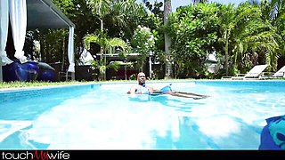 Exciting Gigi and Chocolate's big cock sex