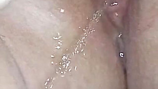 Close up Piss