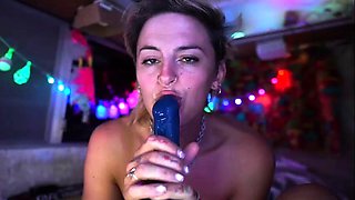 Webcam fun mature brunette with toys cum on cam