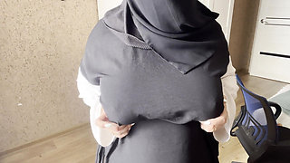 Friend's Hot Wife Gives Jerk off Instructions